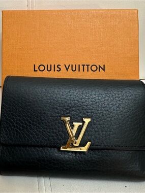 Authentic Louis Vuitton Capucines Compact wallet with box COA from Entrupy!